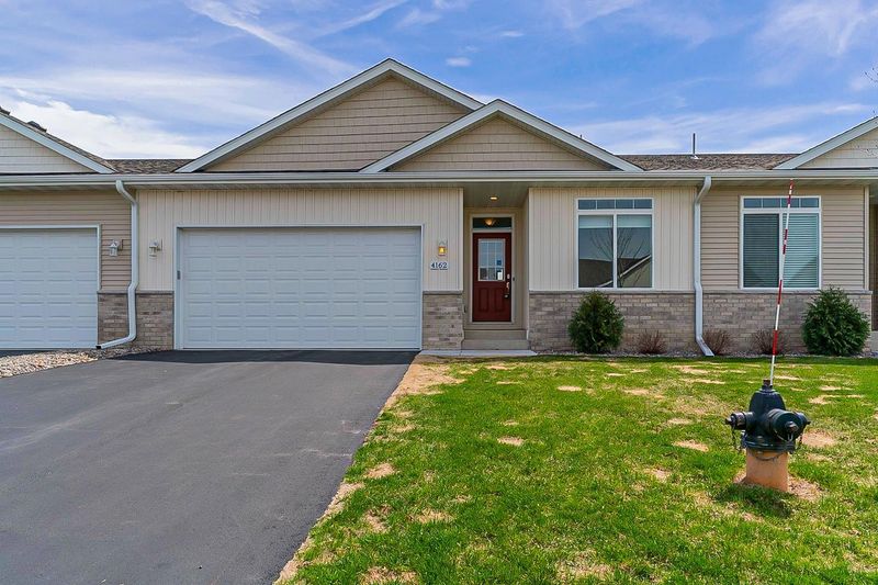 4162 Blakewood Dr, Shakopee, MN 55379