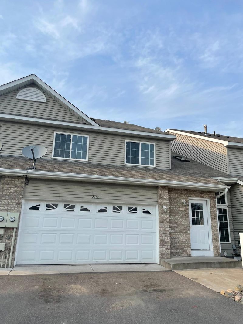 222 11th Ave S, Princeton, MN 55371