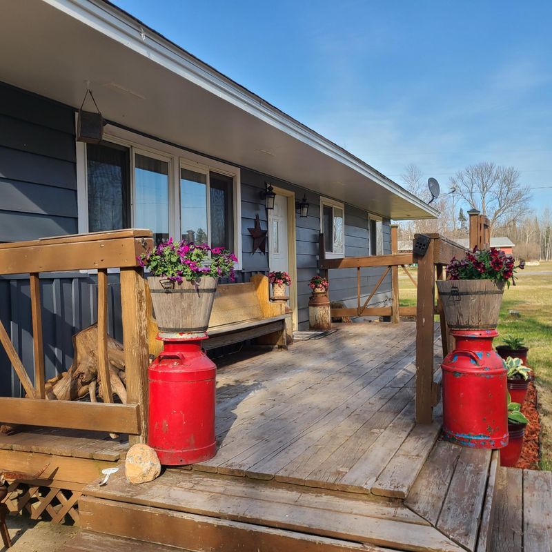 8587 E Ronchi Rd, South Range, WI 54874