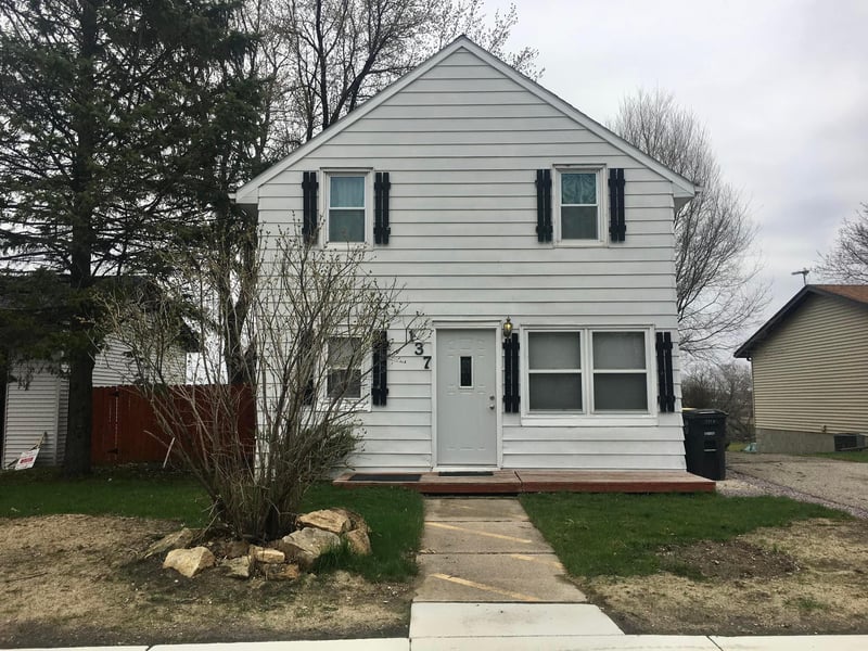 137 N Agency St, Eagle Lake, MN 56024