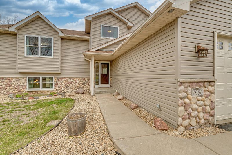 7956 Joseph Ct, Lino Lakes, MN 55014