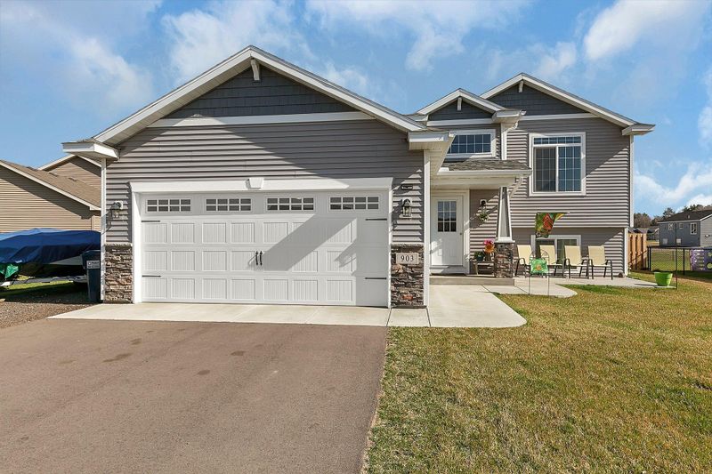 903 5th St NE, Rice, MN 56367