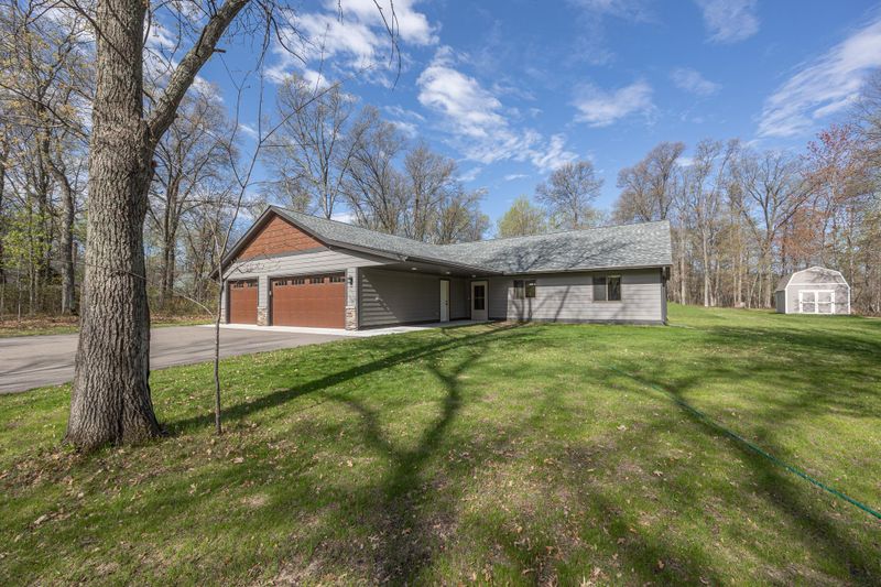 22185 Crystal Ct, Merrifield, MN 56465