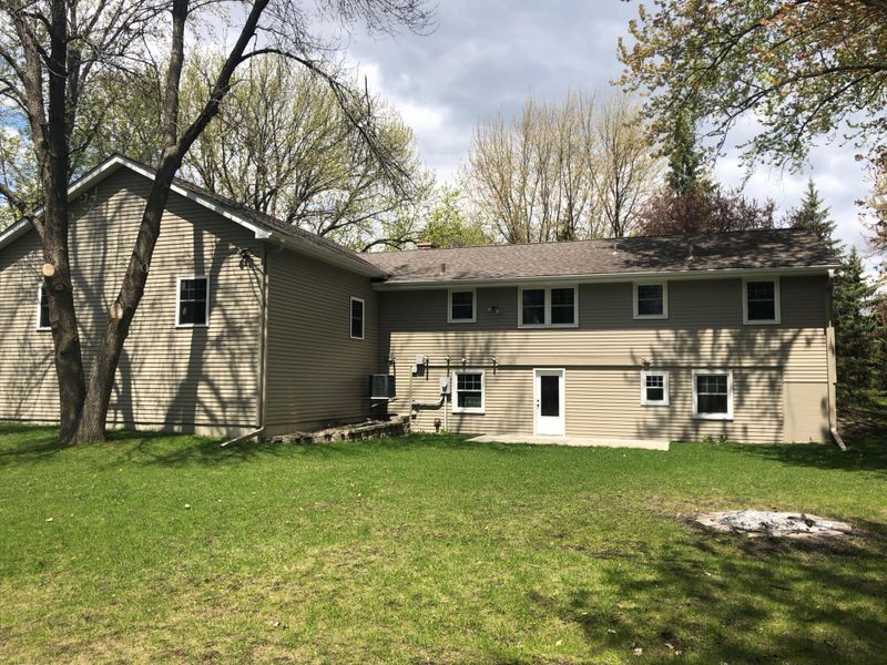 2485 Bobolink Rd, Long Lake, MN 55356