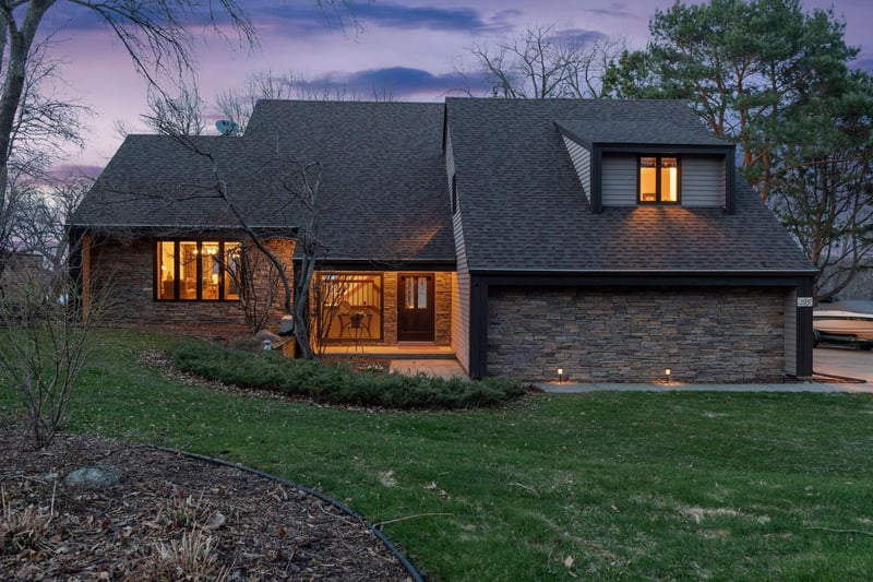 195 Lakeview Terrace Blvd, Waconia, MN 55387