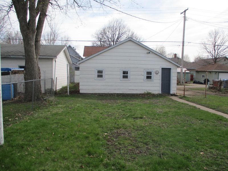 423 E 5th St, Winona, MN 55987