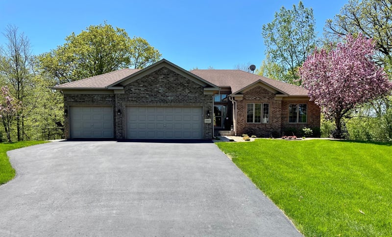 3985 Forest Ct, Saint Bonifacius, MN 55375