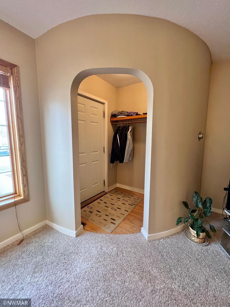 313 Kendall Ave N, Thief River Falls, MN 56701