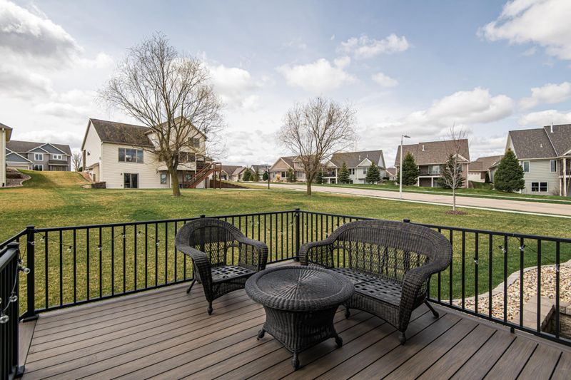 2294 Fieldstone Rd SW, Rochester, MN 55902
