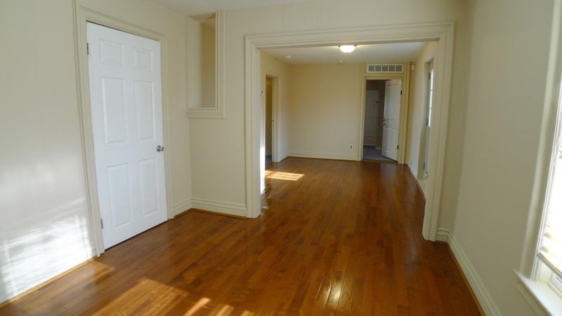 1090 7th St E, Saint Paul, MN 55106
