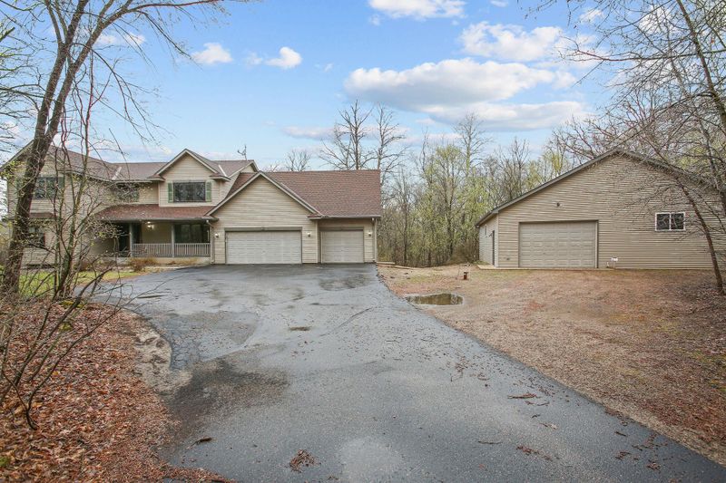3841 218th Ave NW, Oak Grove, MN 55303