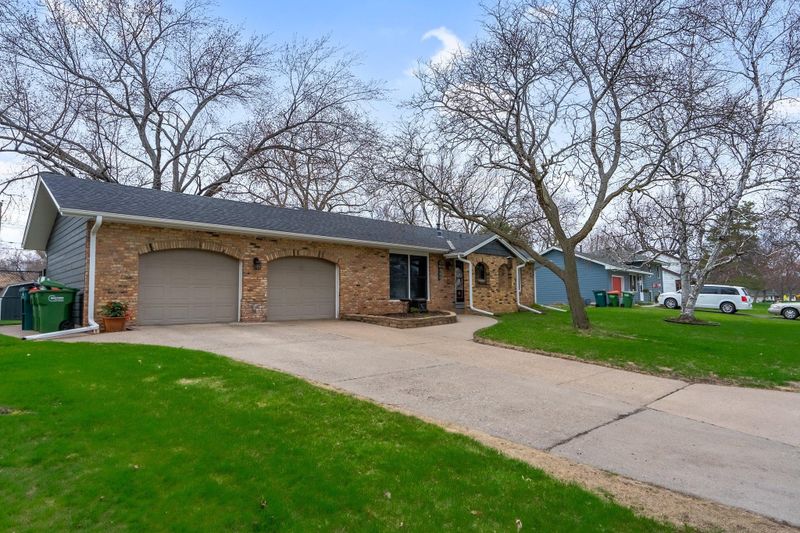 10324 Yukon St NW, Coon Rapids, MN 55433