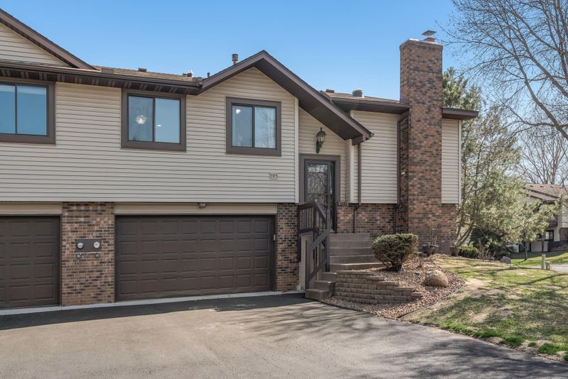 595 Donegal Cir, Shoreview, MN 55126