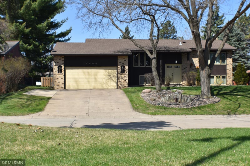 4000 Macalaster Dr NE, Saint Anthony, MN 55421