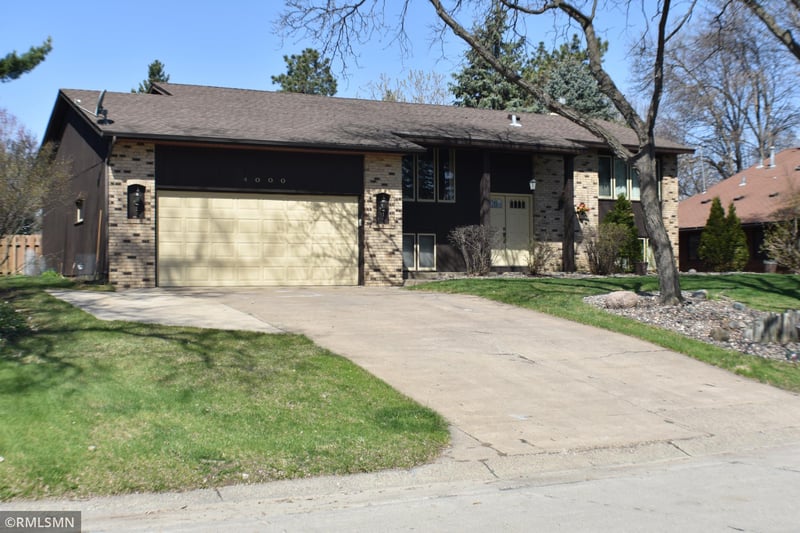 4000 Macalaster Dr NE, Saint Anthony, MN 55421