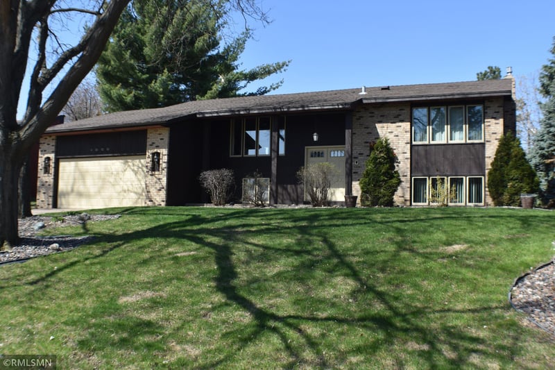 4000 Macalaster Dr NE, Saint Anthony, MN 55421