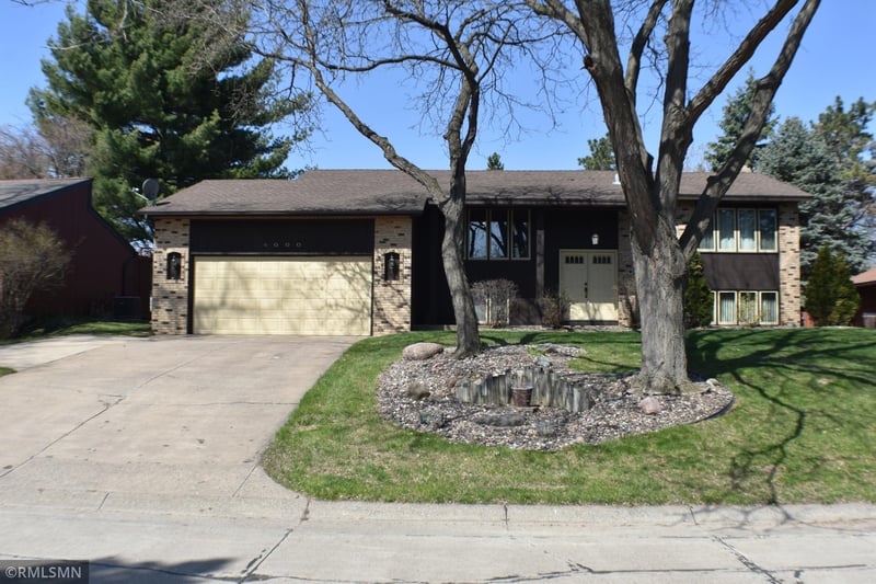4000 Macalaster Dr NE, Saint Anthony, MN 55421