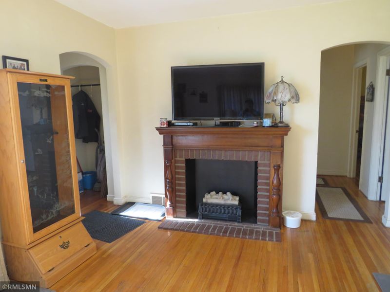 1704 Hennepin Ave N, Glencoe, MN 55336