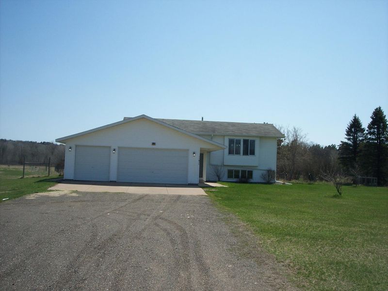 11837 Wilcox Rd, North Branch, MN 55056