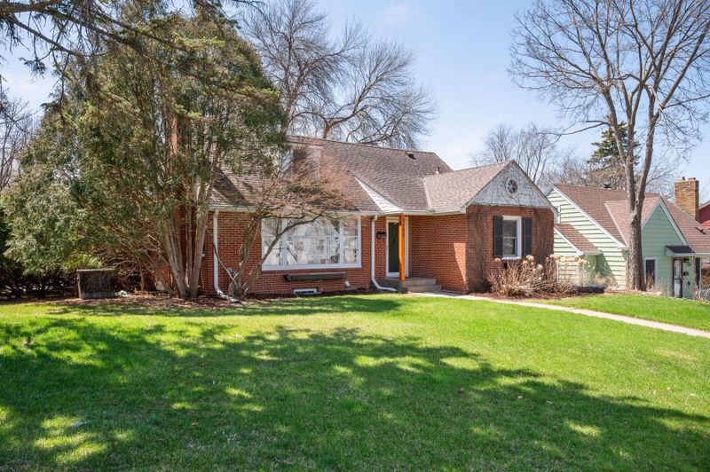 1906 Rome Ave, Saint Paul, MN 55116