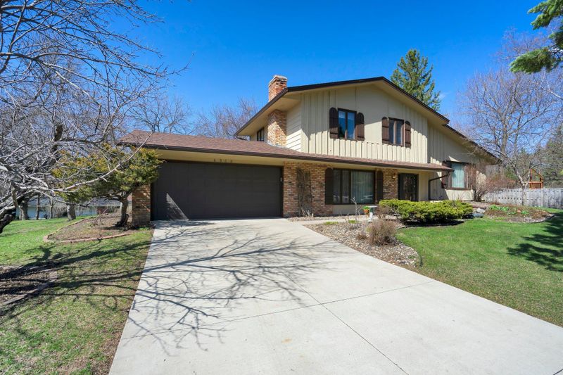 6900 137th Ct, Apple Valley, MN 55124