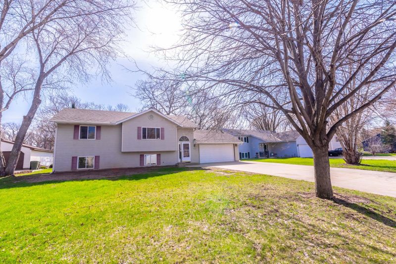 1124 2nd St, Saint Paul Park, MN 55071