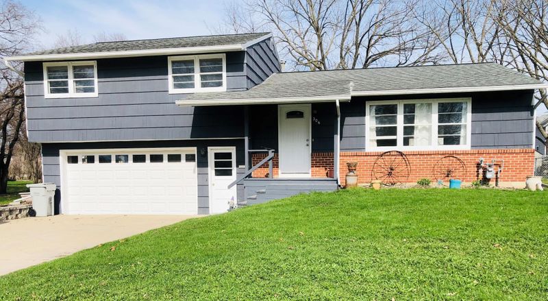 306 5th Ave NW, Kasson, MN 55944