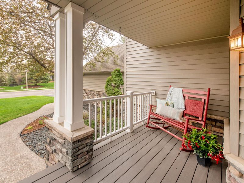 788 Henslow Ave N, Oakdale, MN 55128