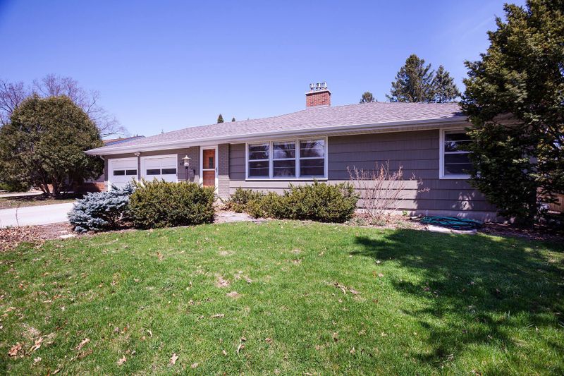 4716 Valley View Rd, Edina, MN 55424