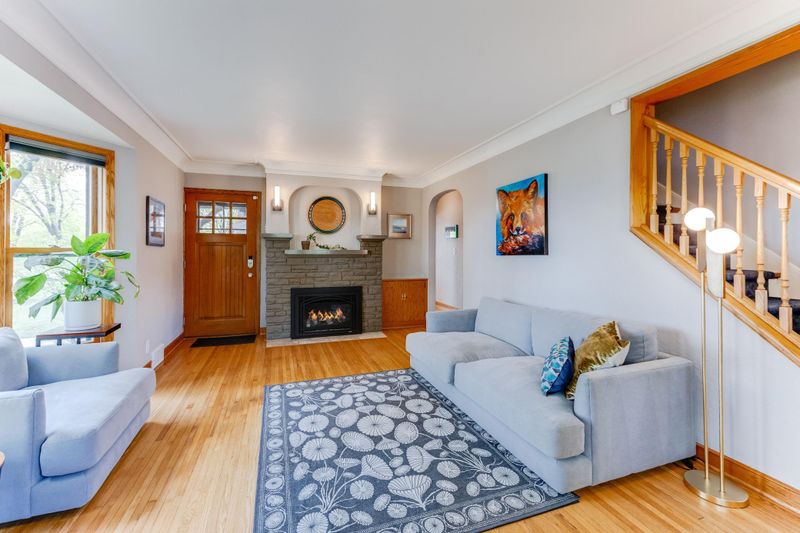 2355 Beverly Rd, Saint Paul, MN 55104