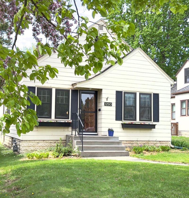 1250 Scheffer Ave, Saint Paul, MN 55116