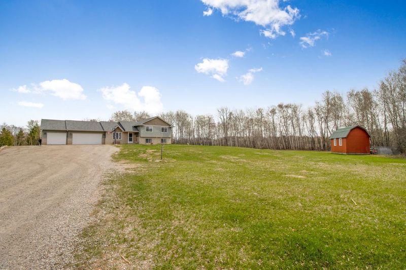 8958 176th Ave NE, Columbus, MN 55025
