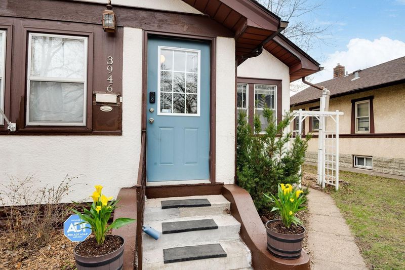 3946 Dupont Ave N, Minneapolis, MN 55412