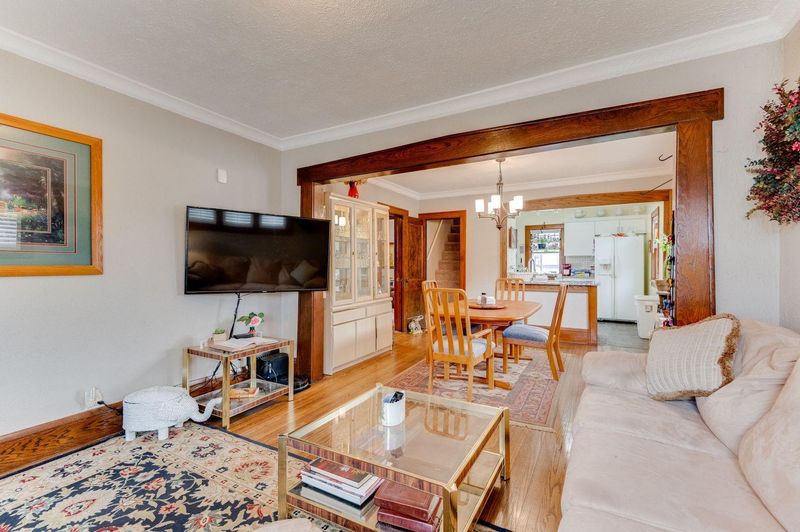 3946 Dupont Ave N, Minneapolis, MN 55412