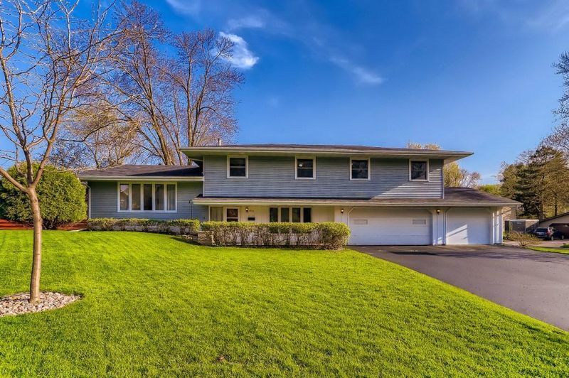 8233 39th Ave N, New Hope, MN 55427