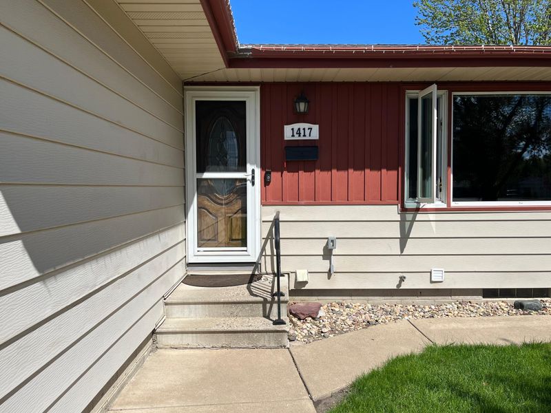 1417 6th Ave N, Windom, MN 56101