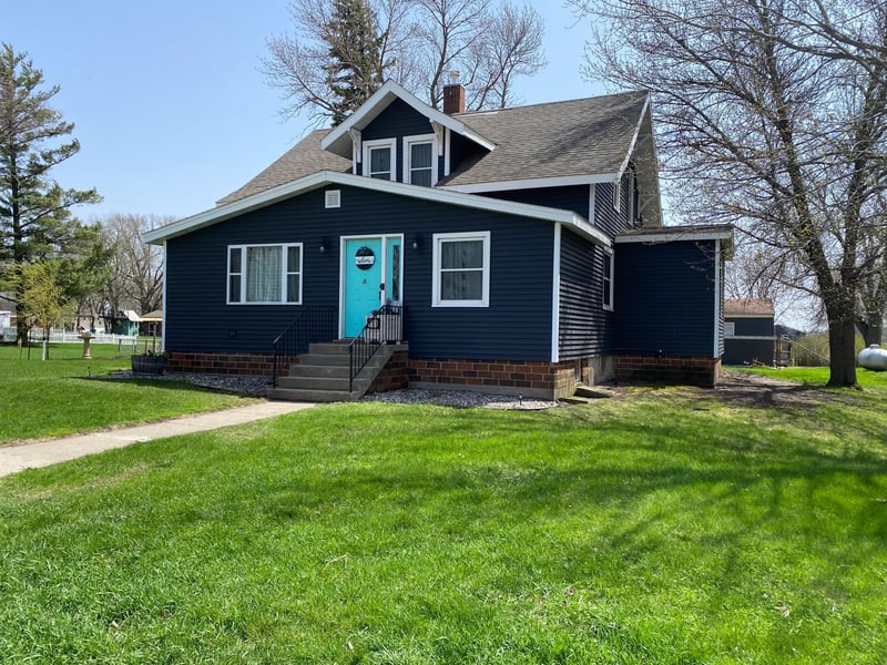610 2nd St, Lucan, MN 56255