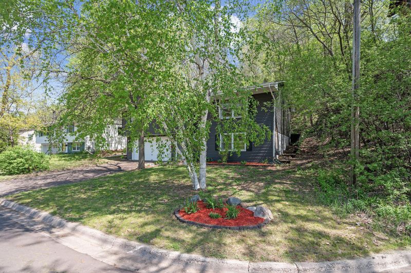 2308 Kewanee Way, Golden Valley, MN 55422