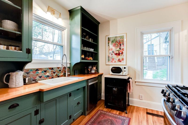 823 Clayland St, Saint Paul, MN 55104