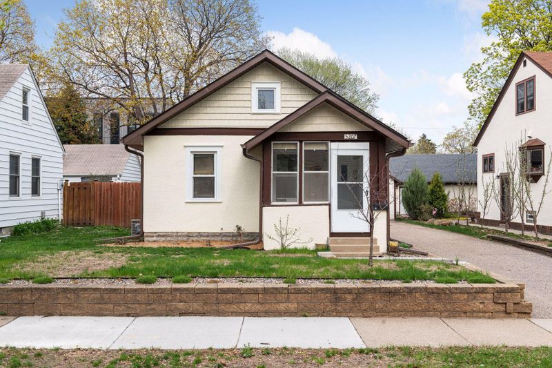 5207 33rd Ave S, Minneapolis, MN 55417