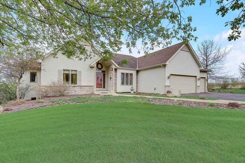 21095 Sunnyhill Ln, Corcoran, MN 55340