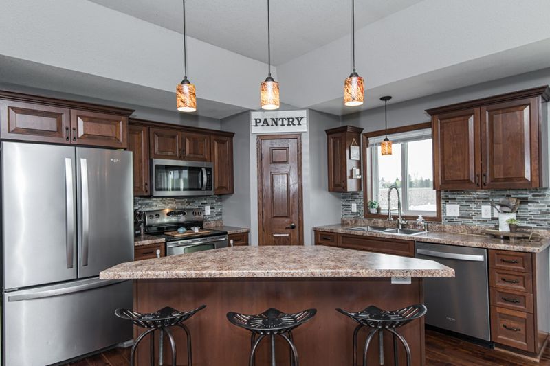 501 3rd St SE, Hayfield, MN 55940