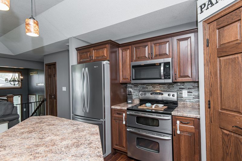 501 3rd St SE, Hayfield, MN 55940