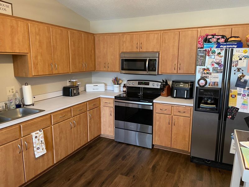 314 Pleasure Creek Dr, Blaine, MN 55434