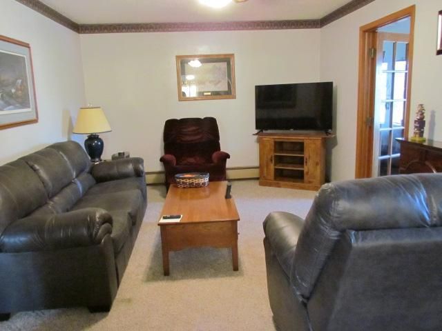 121 E Winona St, Sanborn, MN 56083
