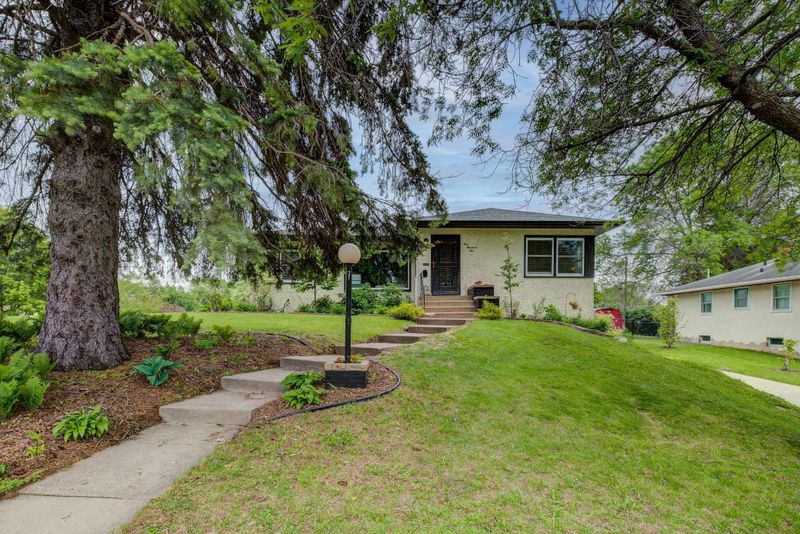 105 18th Ave S, South Saint Paul, MN 55075