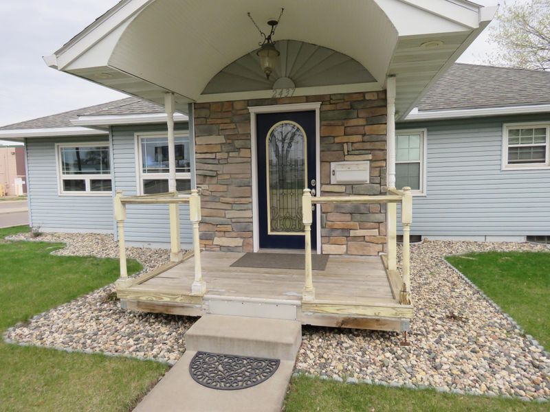 2437 1st St S, Saint Cloud, MN 56301