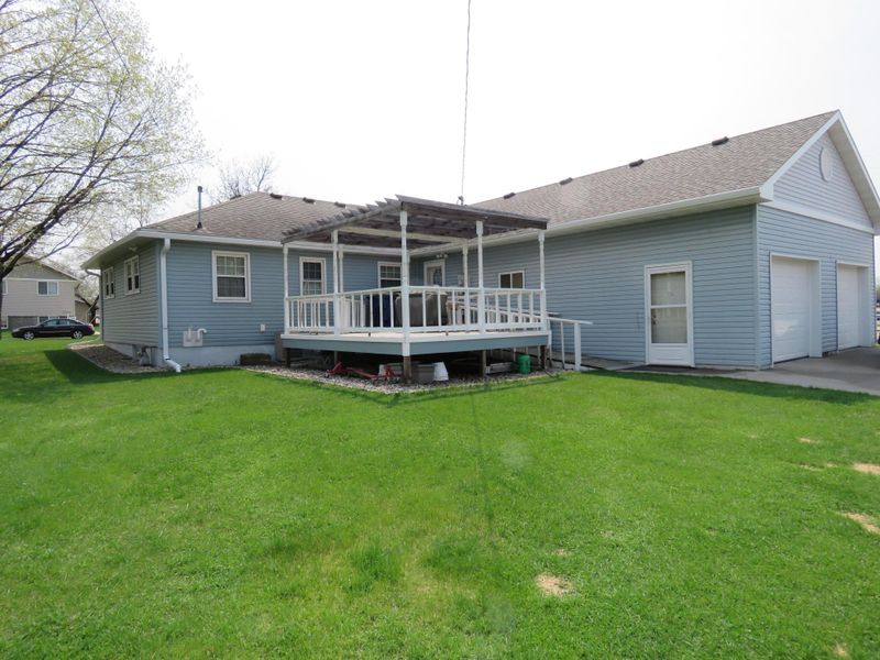 2437 1st St S, Saint Cloud, MN 56301