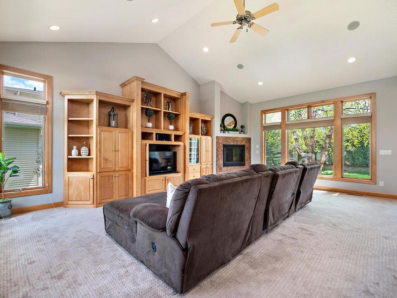 1638 Isabella Pw, Chaska, MN 55318
