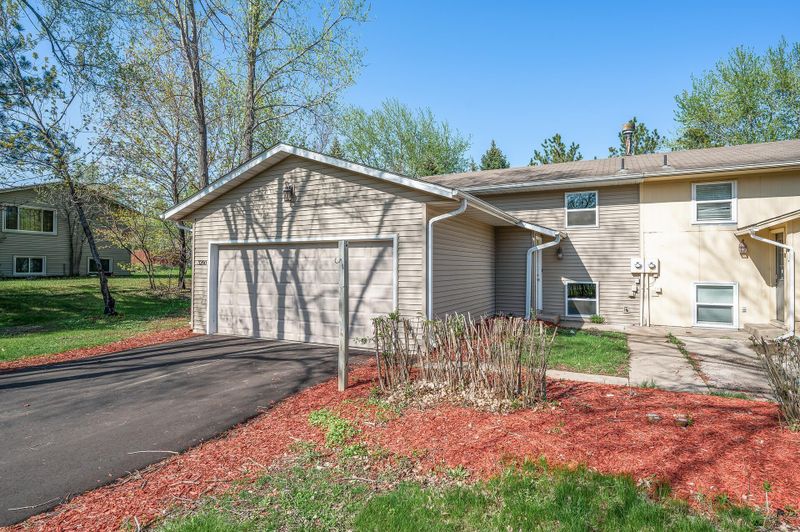 3200 Jurdy Ct S, Eagan, MN 55121
